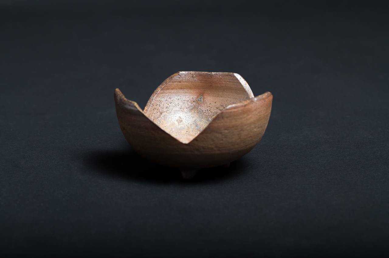 Bizen Pottery - slit bowl